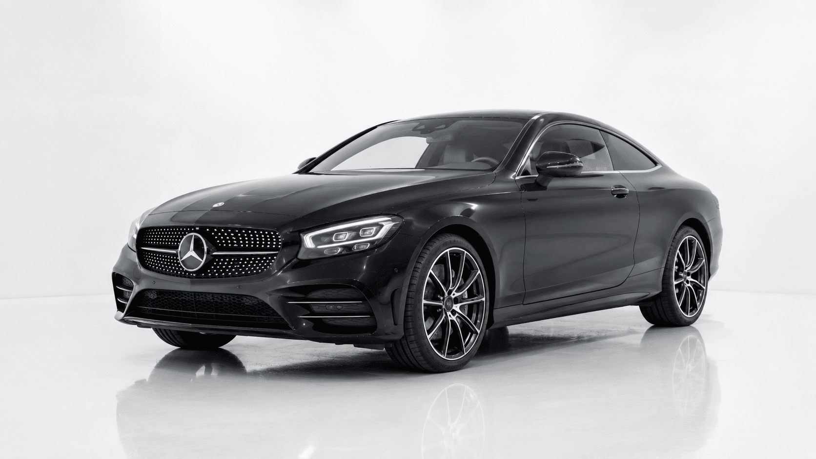 Coupé — Kommersiell Showroom
